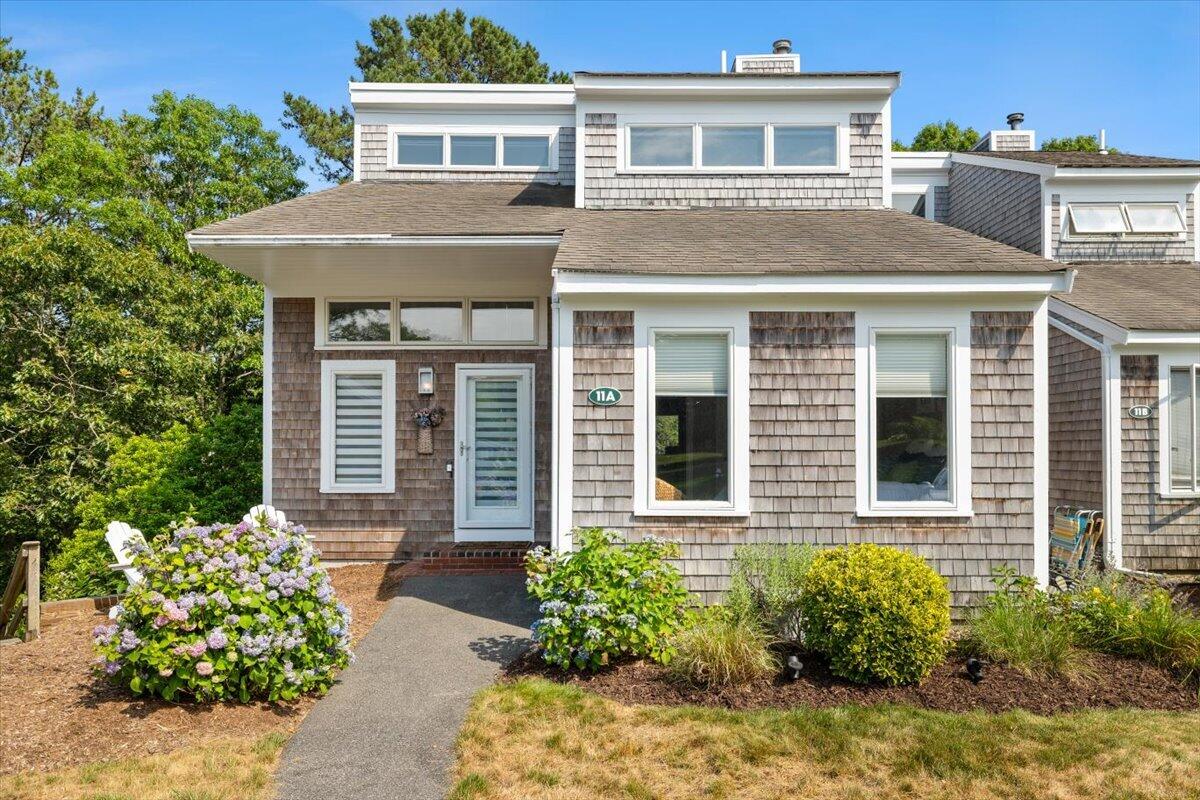 11 Riverview Avenue Mashpee MA 02649