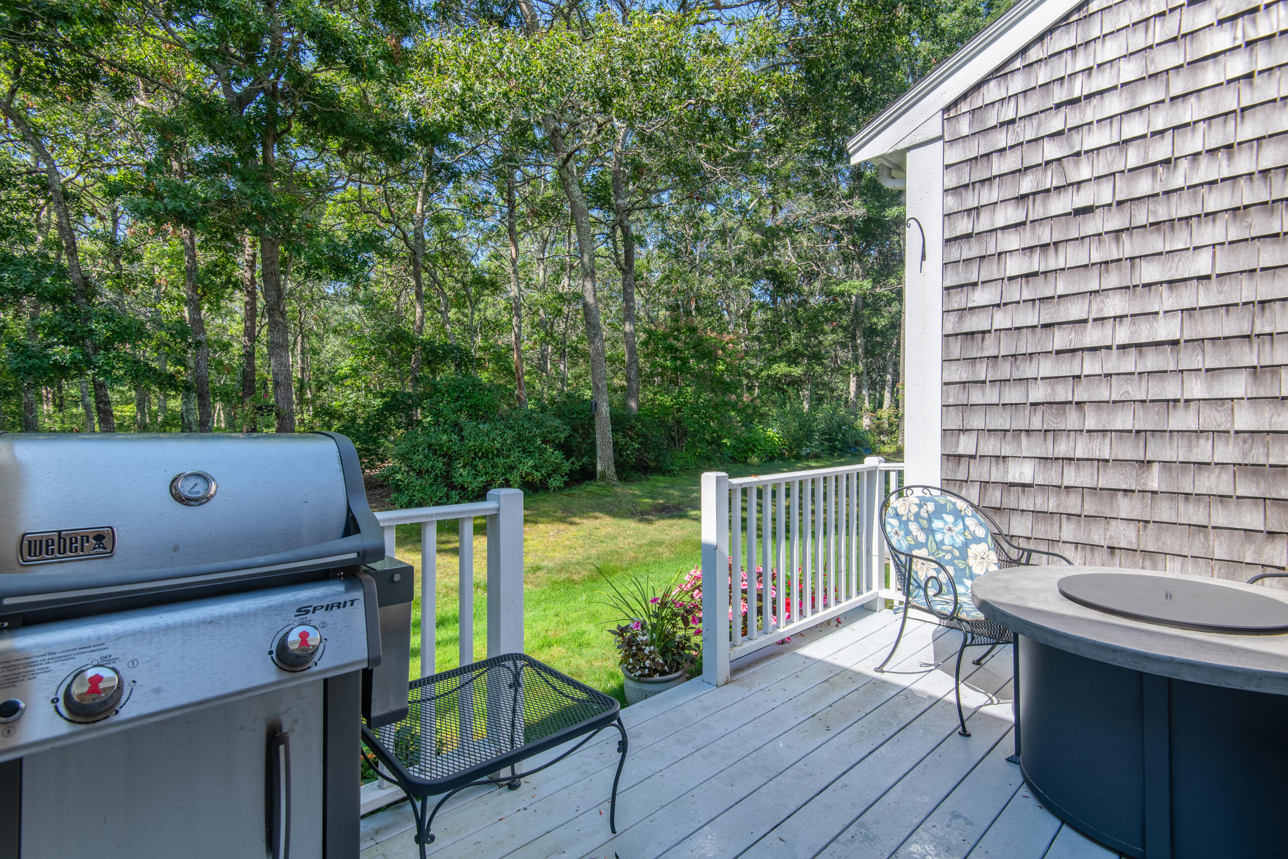24 Stratford Ridge Mashpee MA 02649