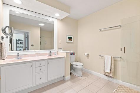 24 Stratford Ridge Mashpee MA 02649