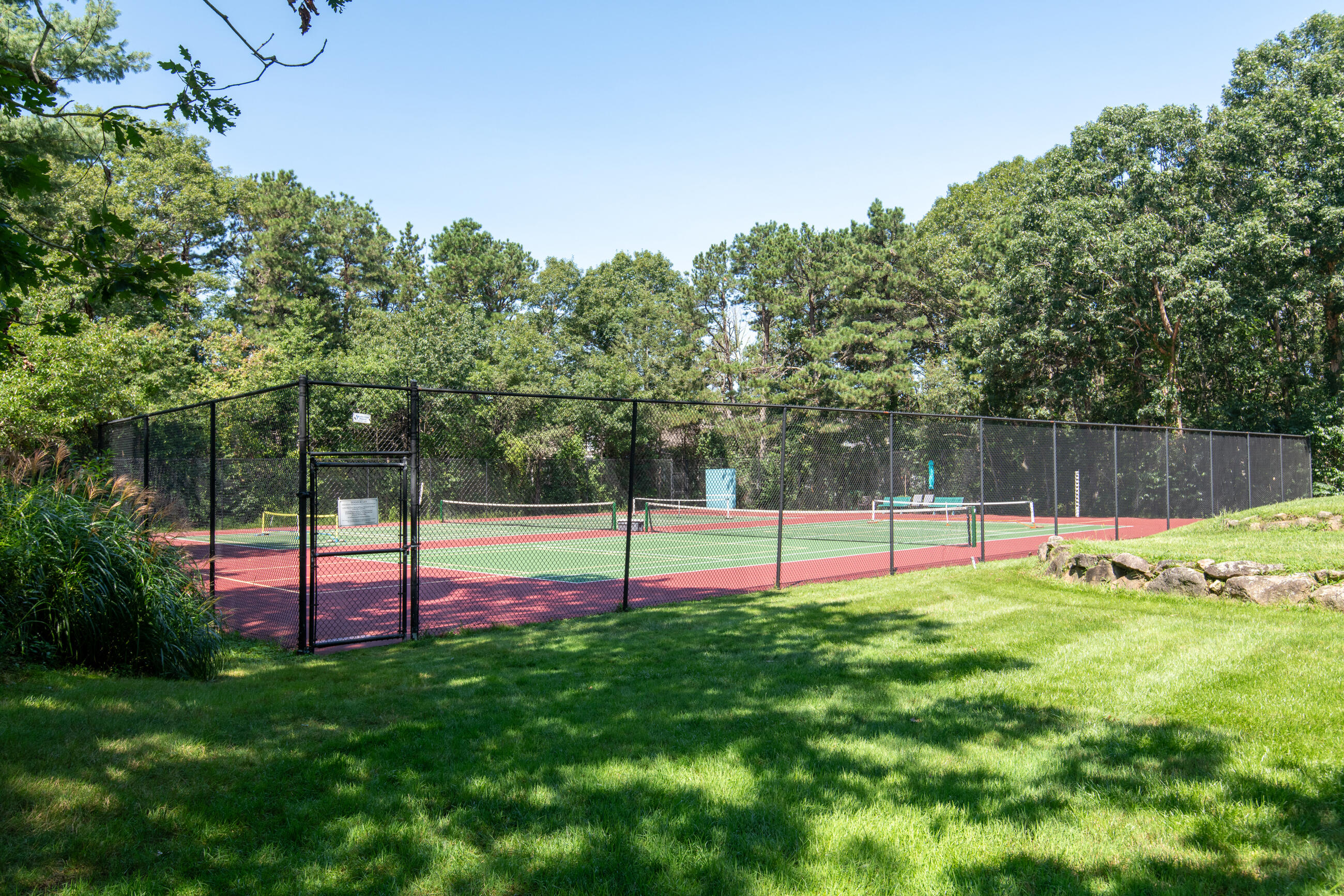 24 Stratford Ridge Mashpee MA 02649