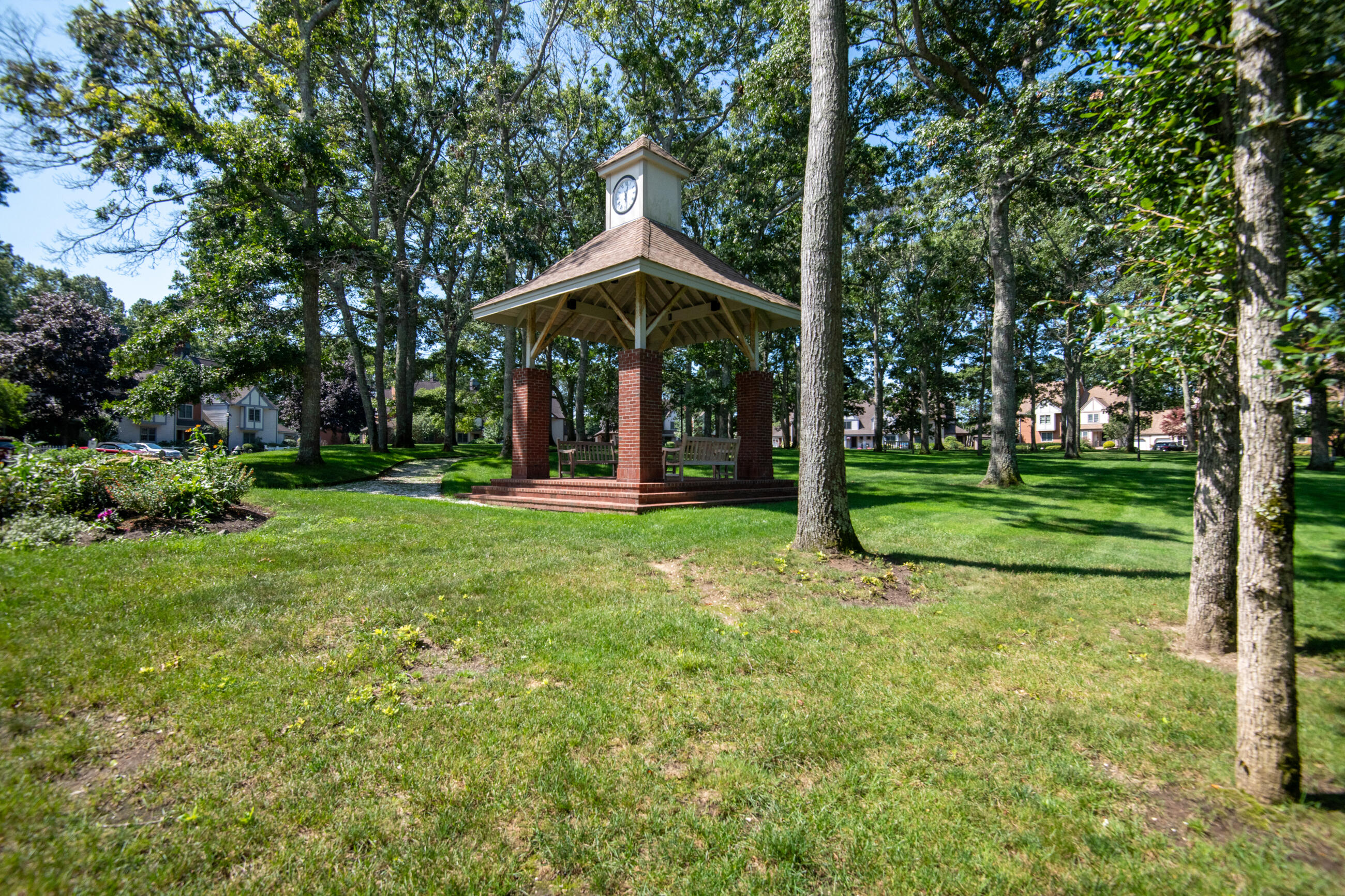 24 Stratford Ridge Mashpee MA 02649