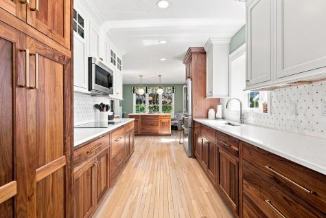 24 Stratford Ridge Mashpee MA 02649