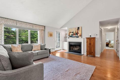 5 Woods Edge Lane Mashpee MA 02649