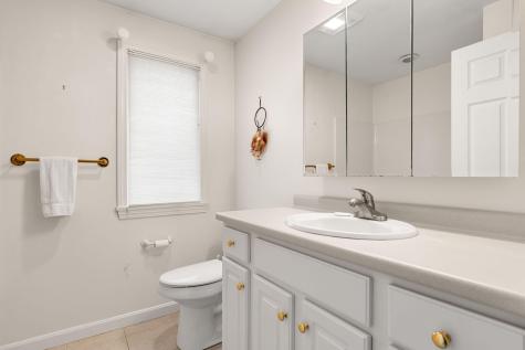 5 Woods Edge Lane Mashpee MA 02649