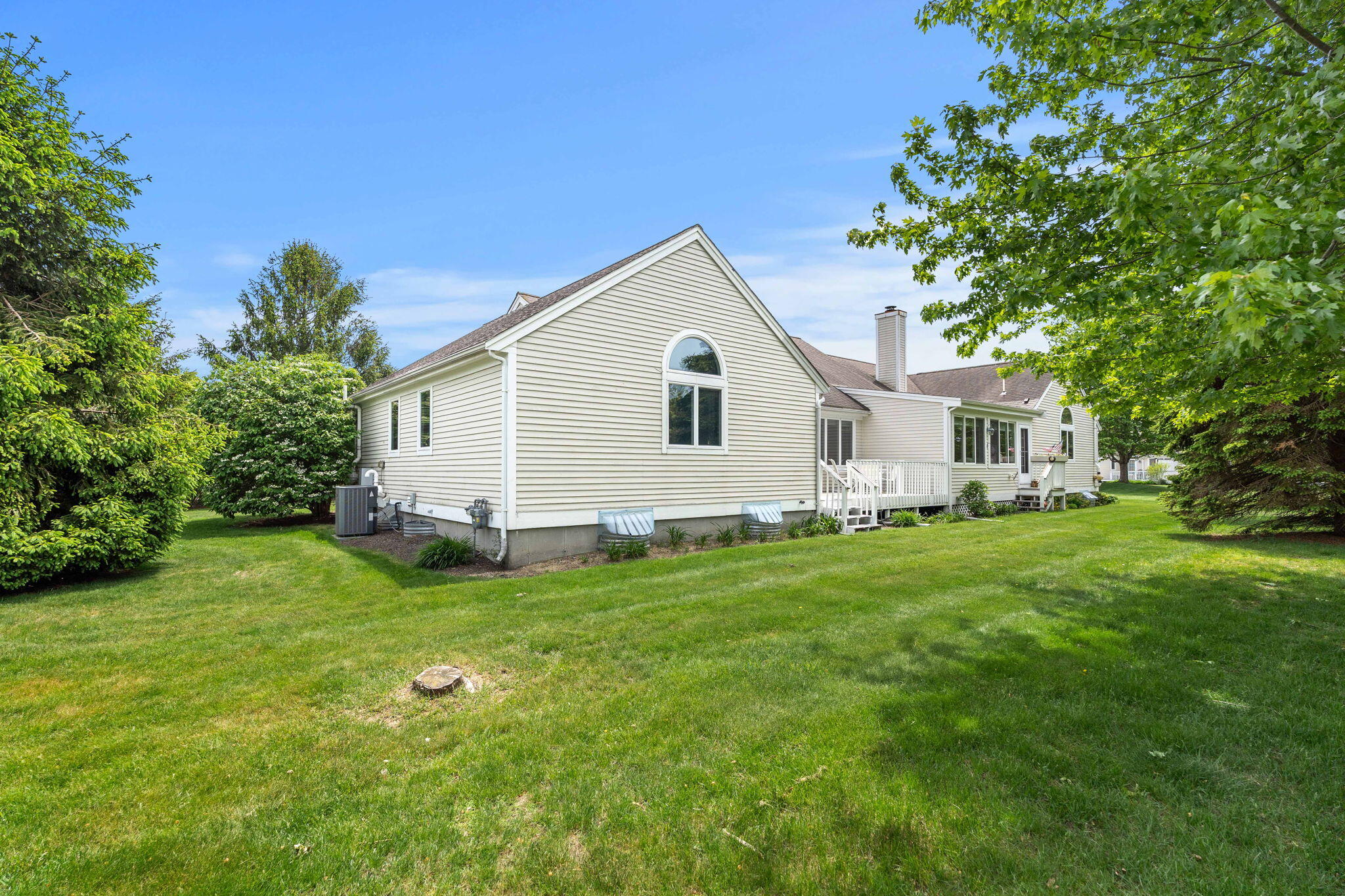 5 Woods Edge Lane Mashpee MA 02649