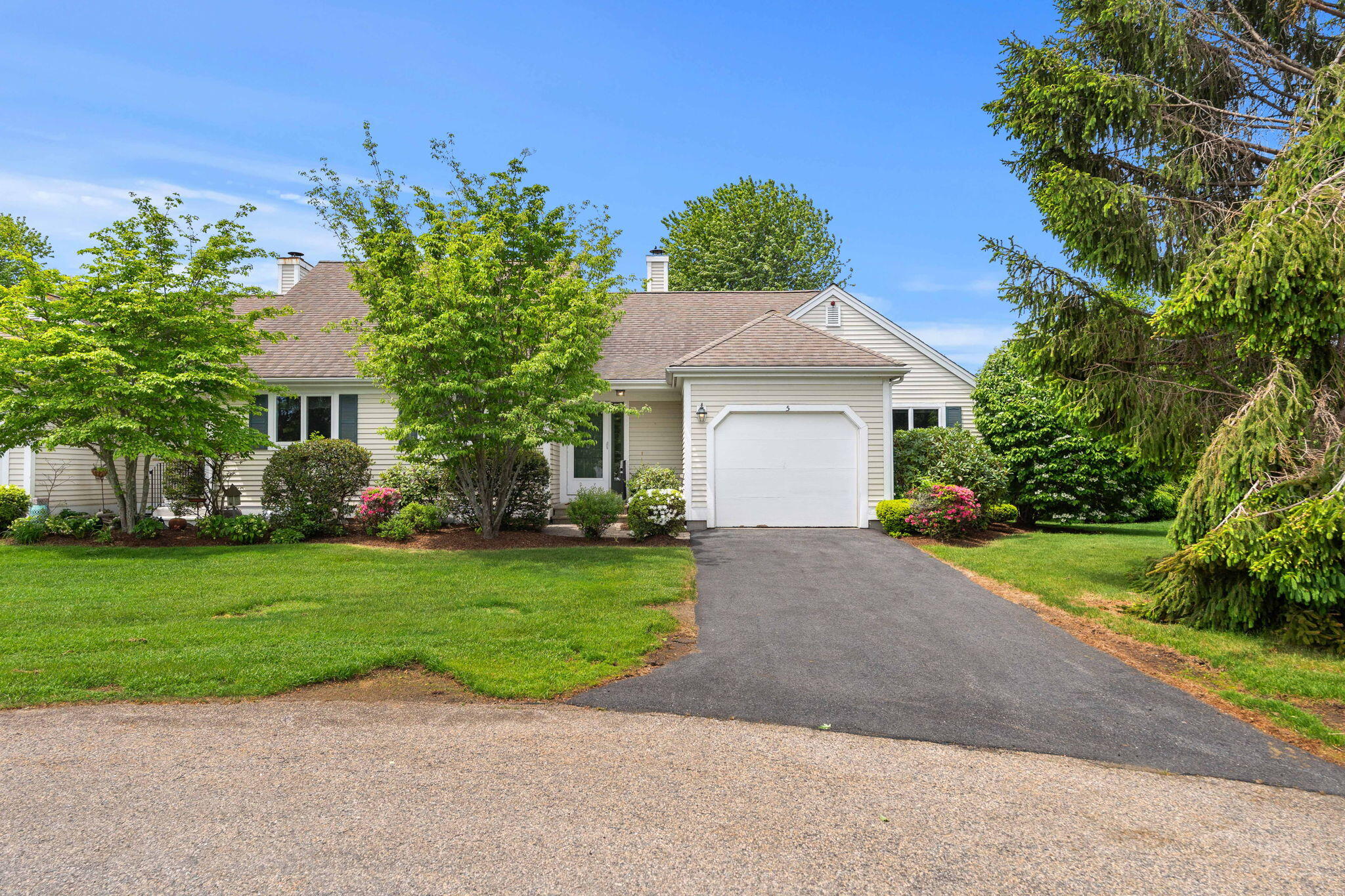 5 Woods Edge Lane Mashpee MA 02649