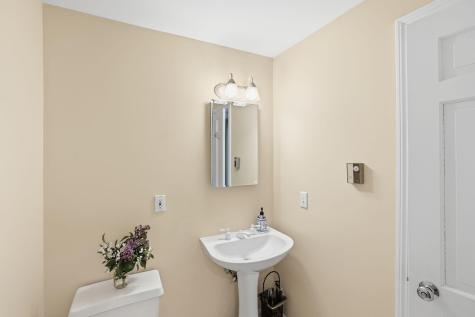 15 Pleasant Street Harwich MA 02646