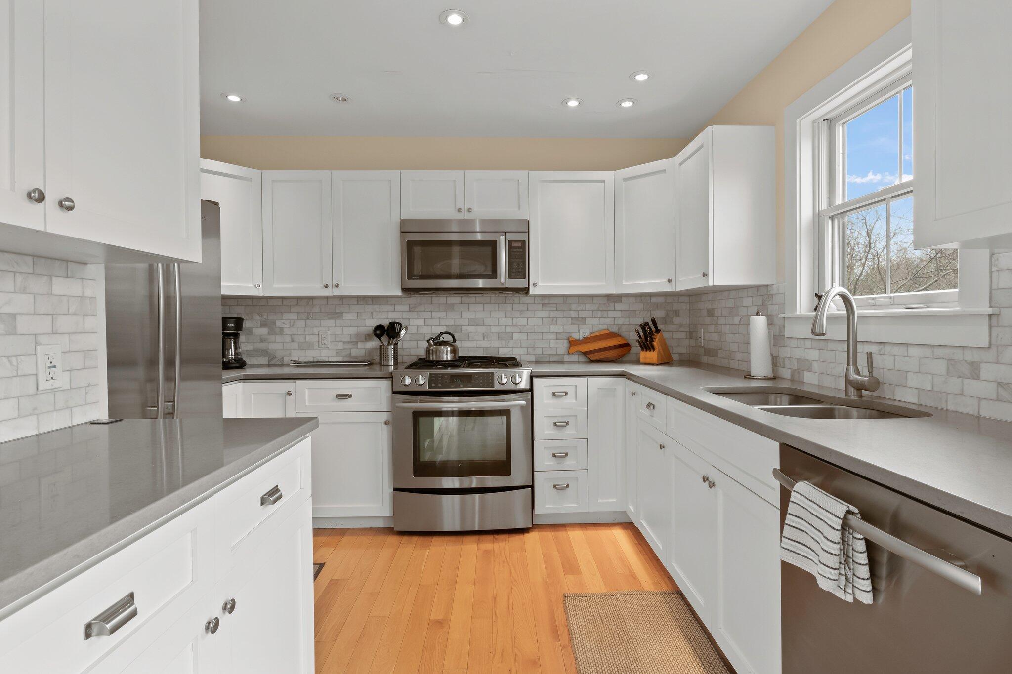 16 Meadow Road Provincetown MA 02657