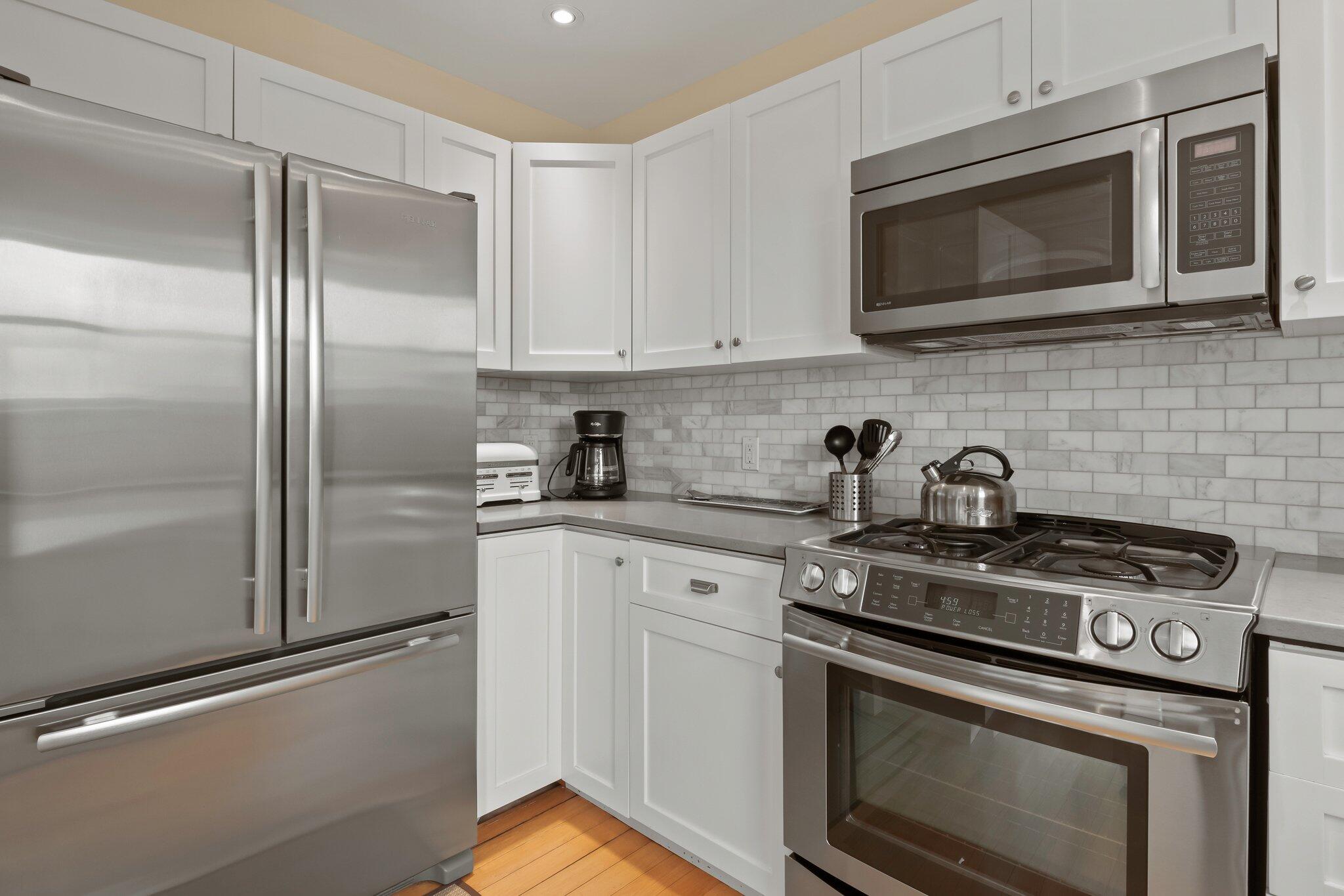 16 Meadow Road Provincetown MA 02657