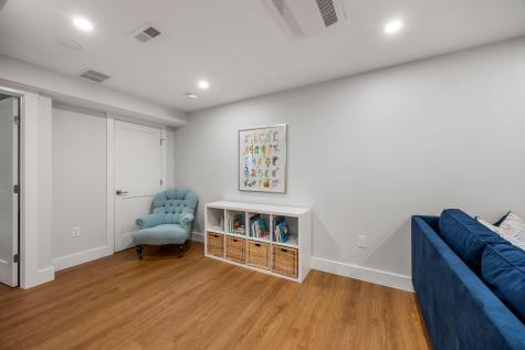 16 Second Avenue Osterville MA 02655
