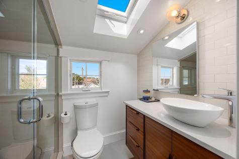 17 Montello Street Provincetown MA 02657