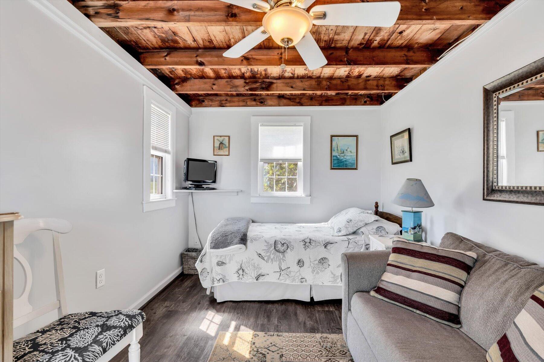 12 Vanduzer Road Cummaquid MA 02630