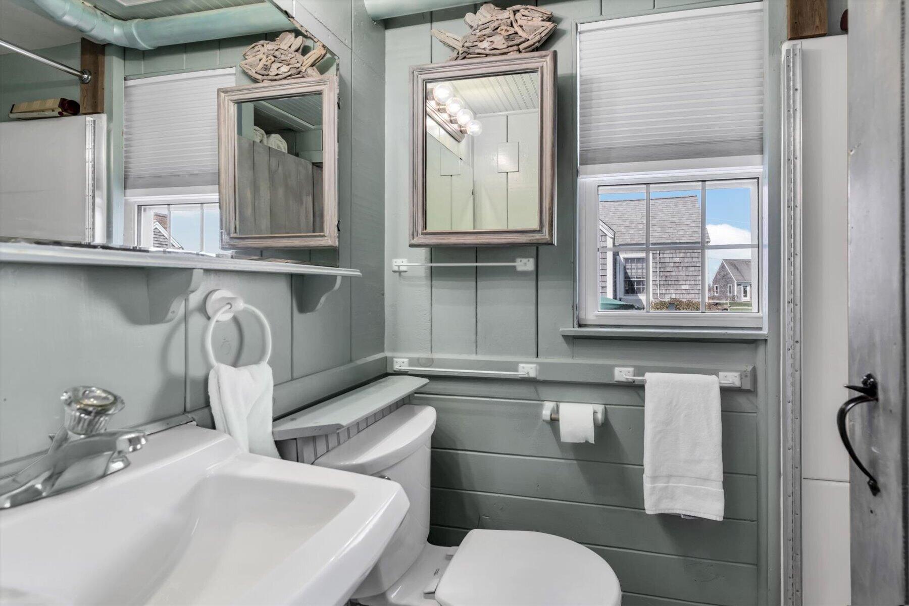 12 Vanduzer Road Cummaquid MA 02630