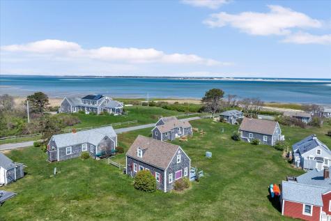 12 Vanduzer Road Barnstable MA 02630