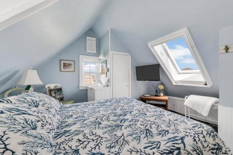 12 Vanduzer Road Barnstable MA 02630