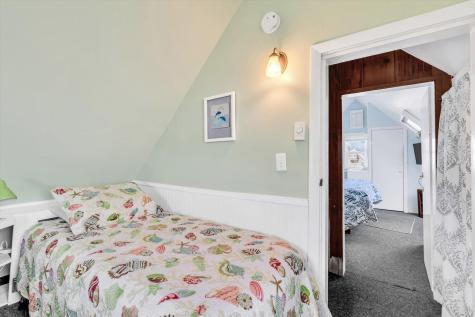 12 Vanduzer Road Barnstable MA 02630