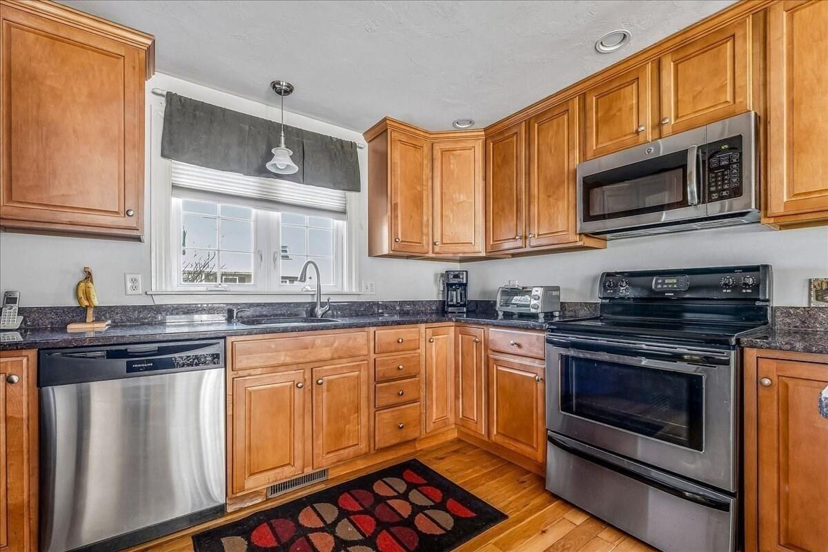 4 Old Field Road Plymouth MA 02360