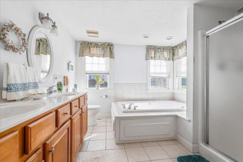 4 Old Field Road Plymouth MA 02360