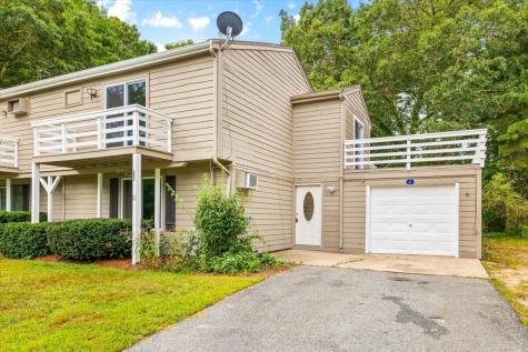 21 Surrey Lane Buzzards Bay MA 02532