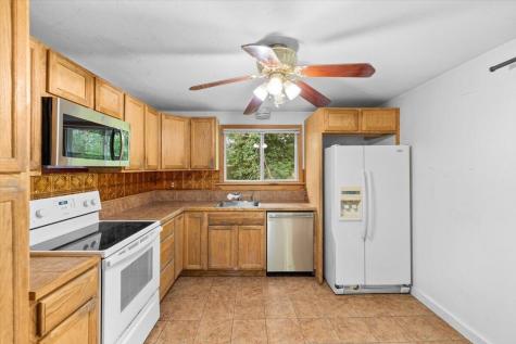 21 Surrey Lane Buzzards Bay MA 02532