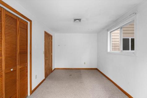 21 Surrey Lane Buzzards Bay MA 02532