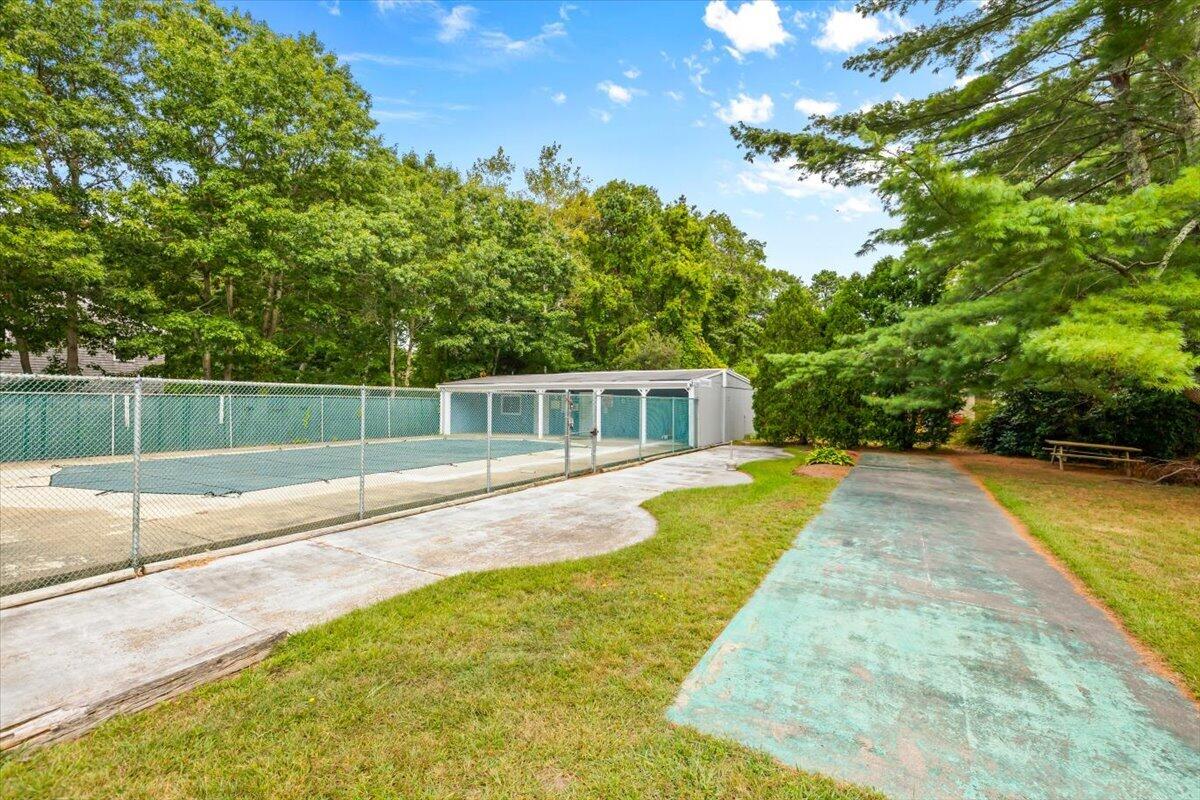 21 Surrey Lane Bourne MA 02532