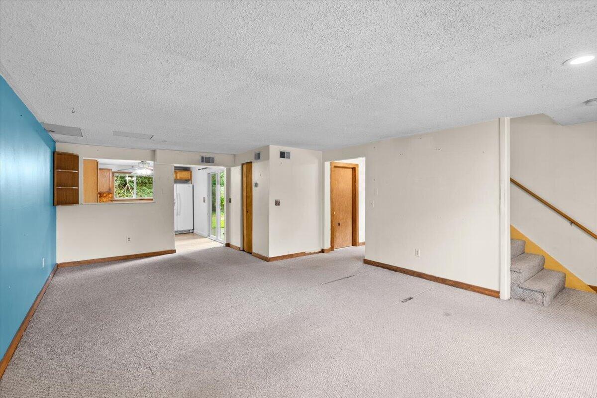 21 Surrey Lane Buzzards Bay MA 02532