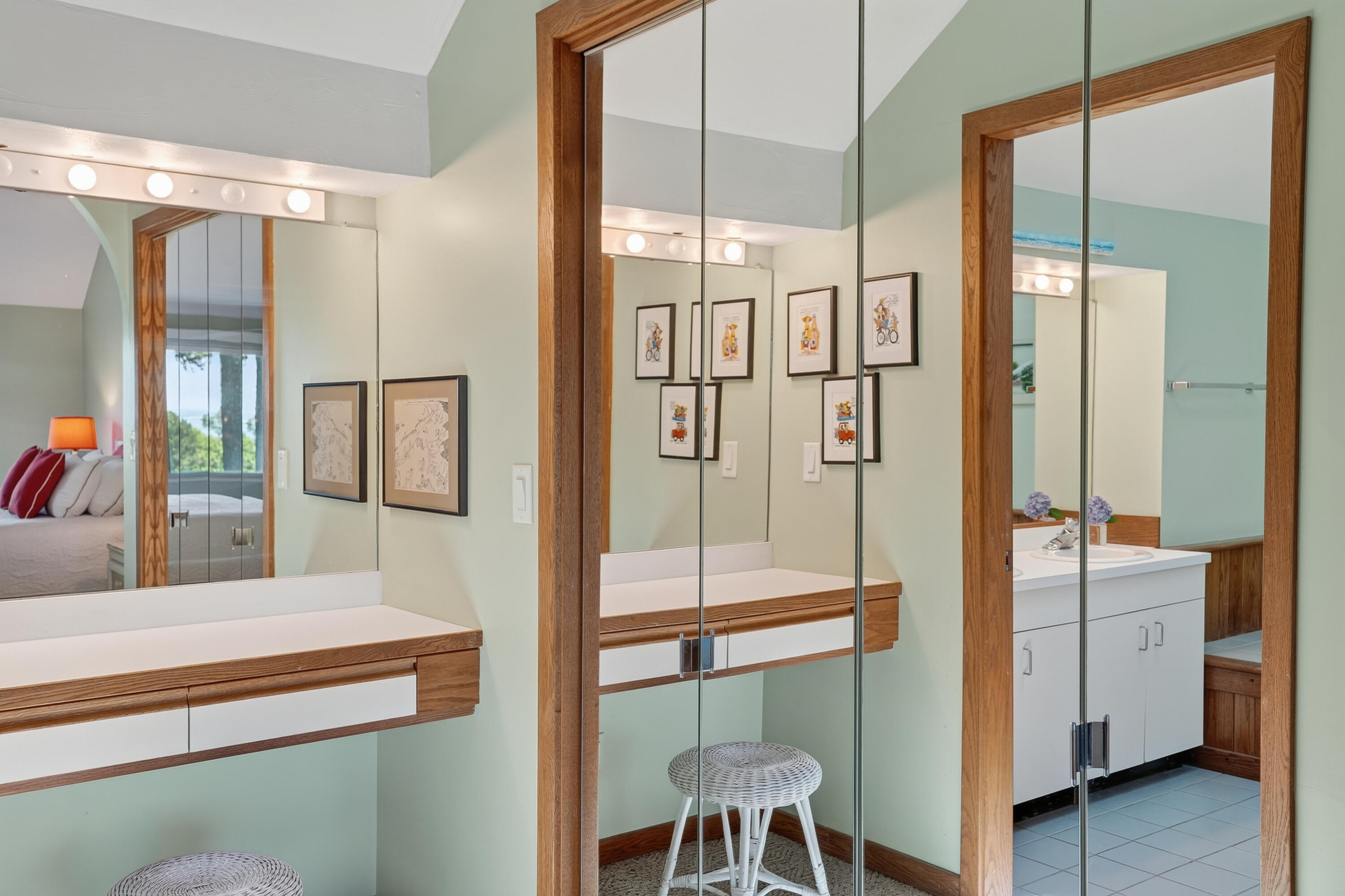 40 Hidden Cove Road Oak Bluffs MA 02557