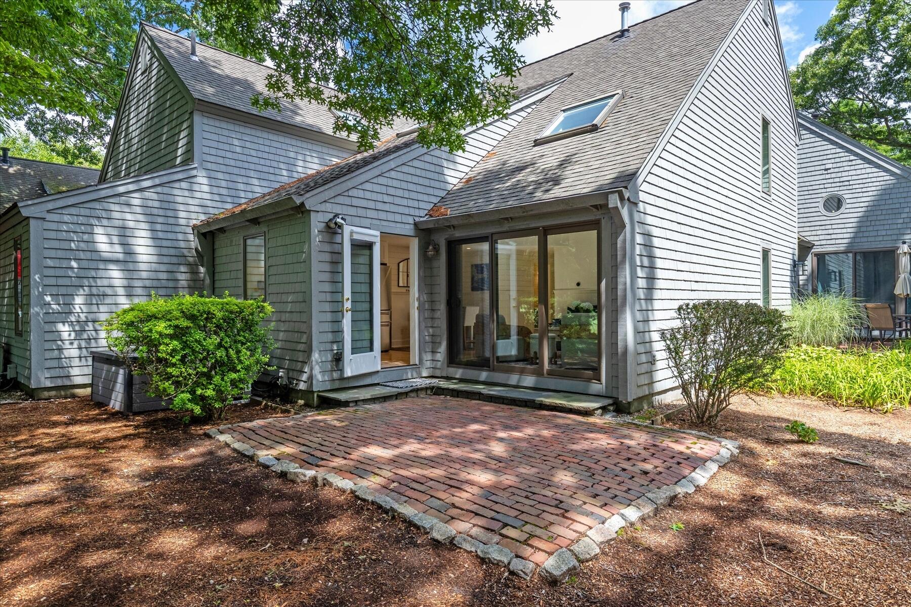 68 Mid-iron Way Mashpee MA 02649