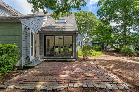 68 Mid-iron Way Mashpee MA 02649