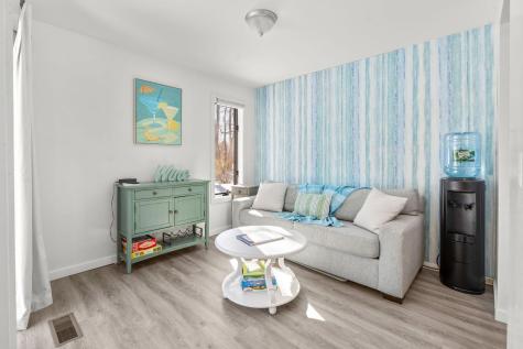 22 Mid Iron Way Mashpee MA 02649