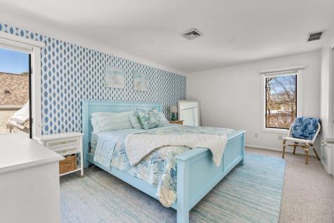 22 Mid Iron Way Mashpee MA 02649