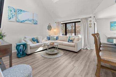 22 Mid Iron Way Mashpee MA 02649