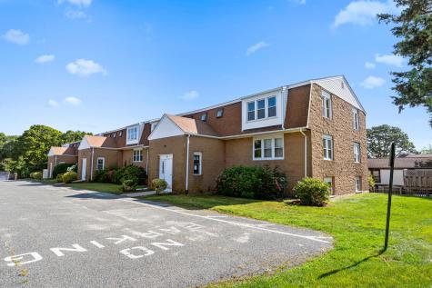 24 Bettys Pond Road Hyannis MA 02601