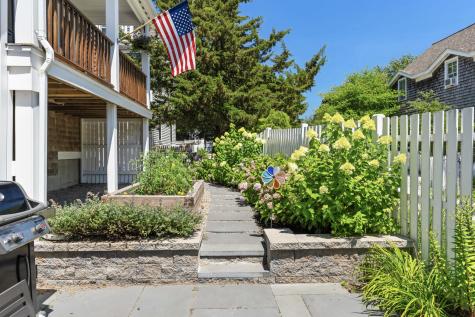 16 Hensche Lane Provincetown MA 02657