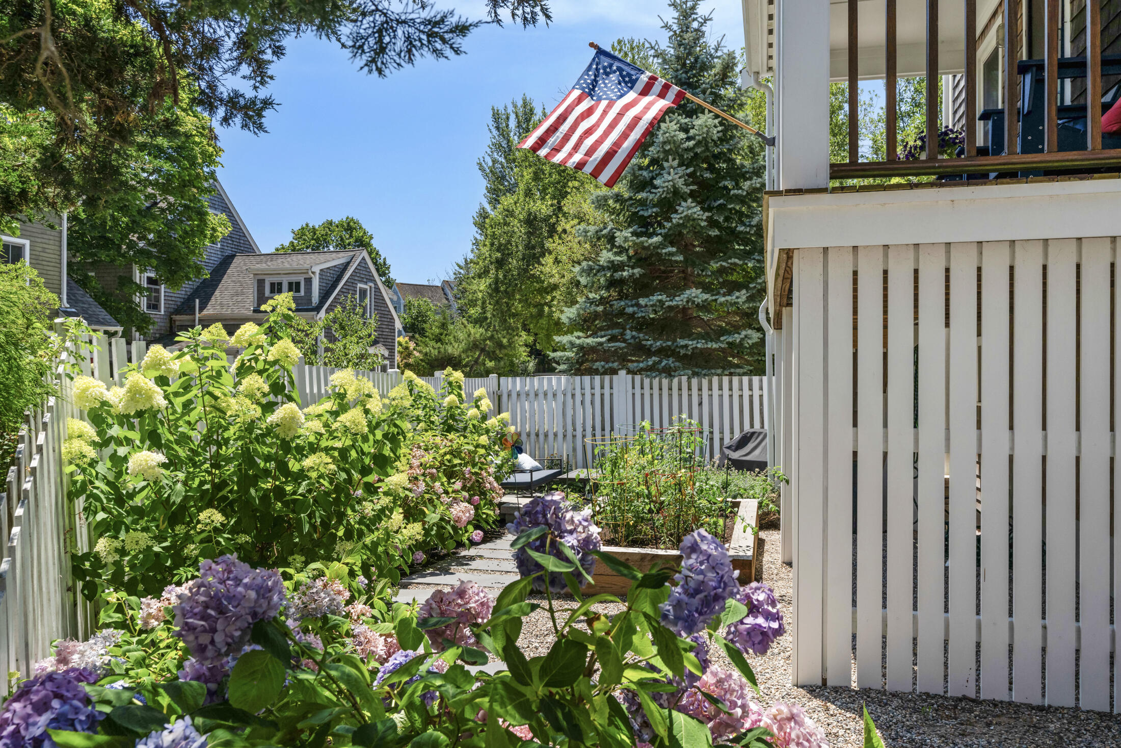 16 Hensche Lane Provincetown MA 02657