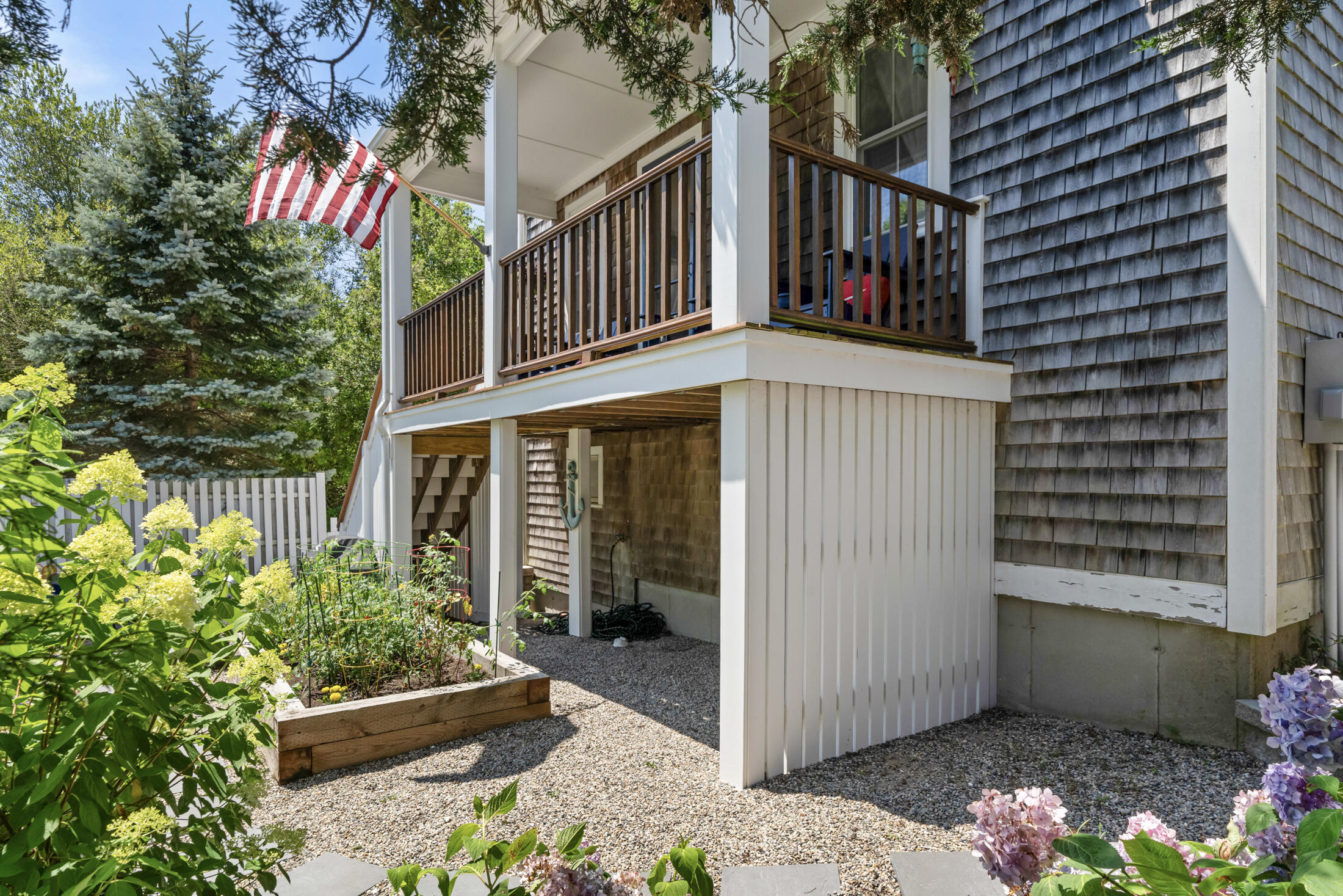 16 Hensche Lane Provincetown MA 02657