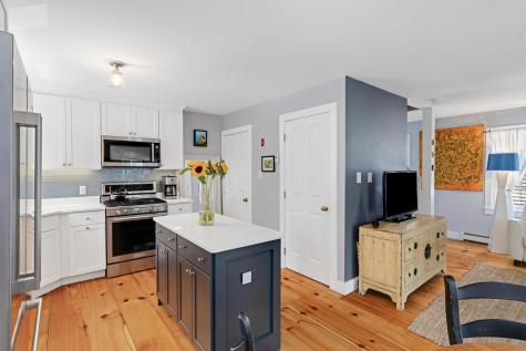 16 Hensche Lane Provincetown MA 02657