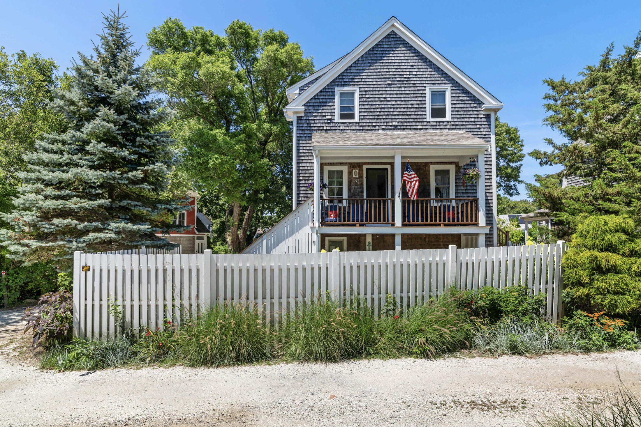 16 Hensche Lane Provincetown MA 02657