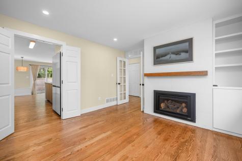 139 Strawberry Falmouth MA 02536
