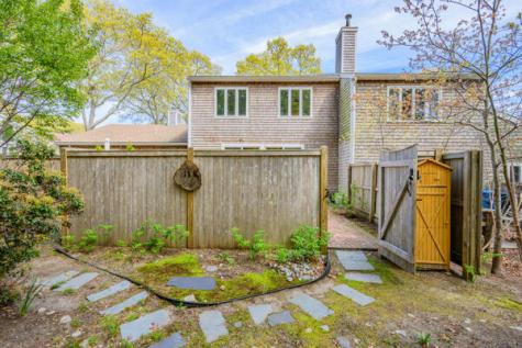 139 Strawberry Falmouth MA 02536