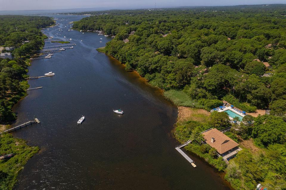 139 Strawberry Falmouth MA 02536
