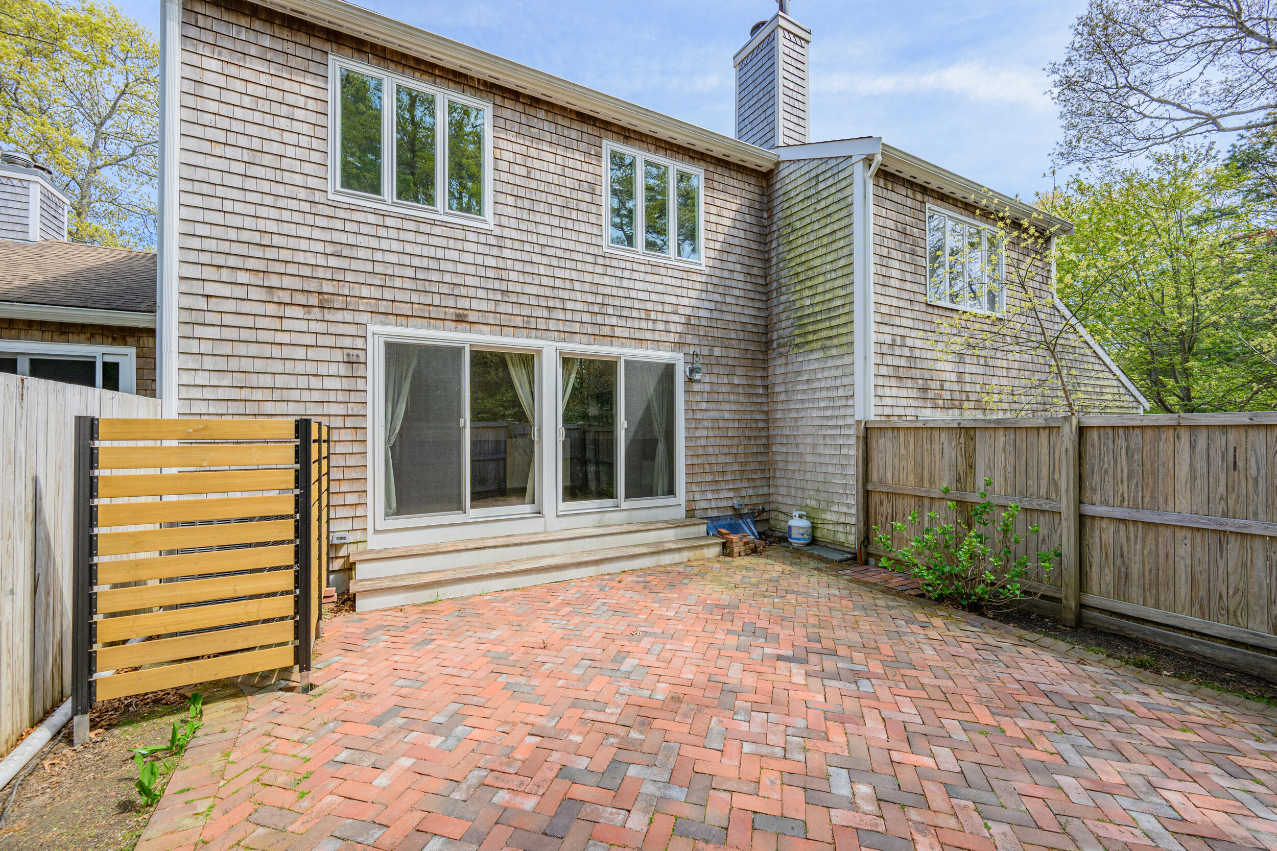 139 Strawberry Falmouth MA 02536