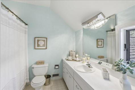 100 Mid-iron Way Mashpee MA 02649