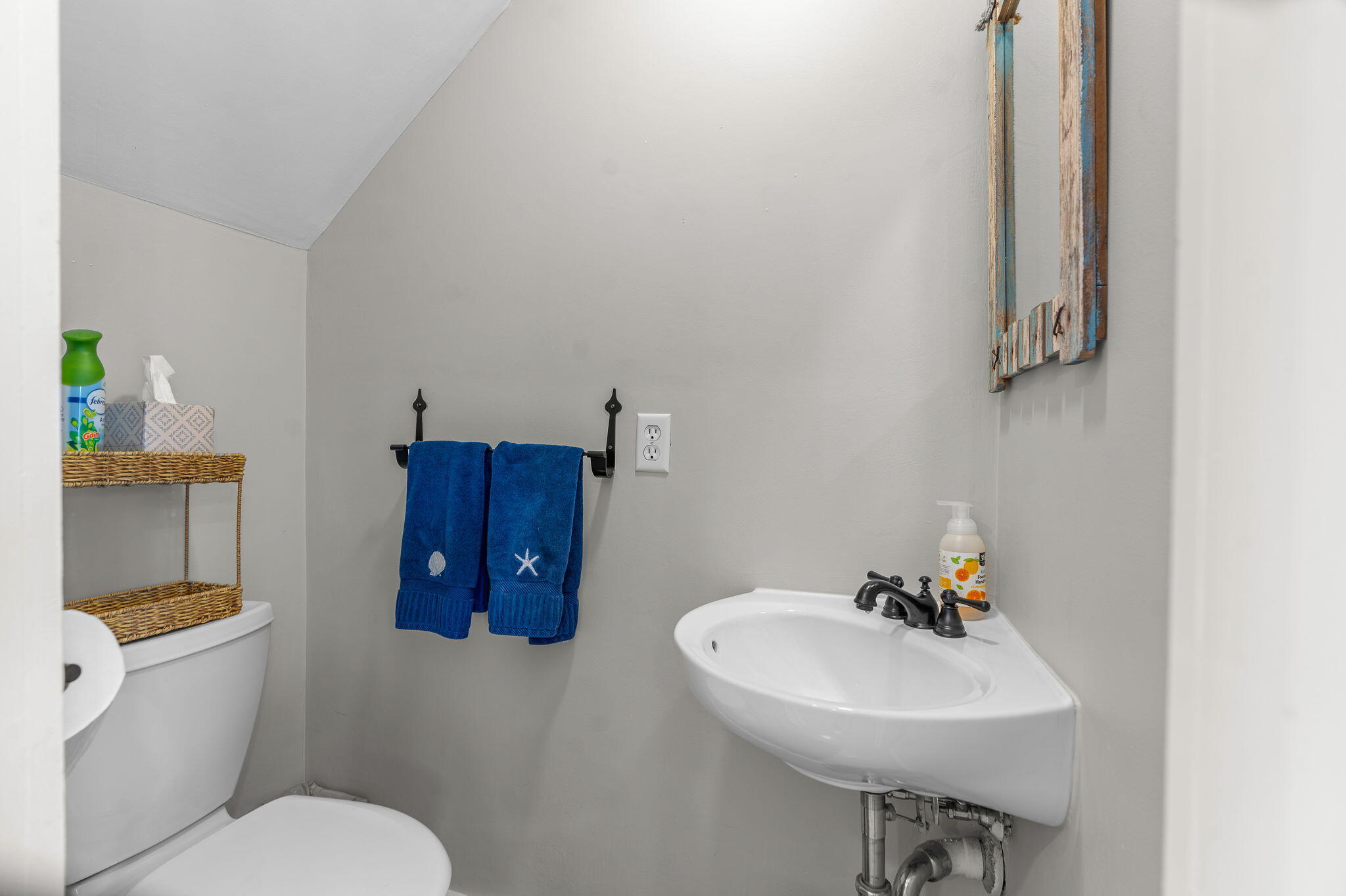 4 Race Point Road Mashpee MA 02649