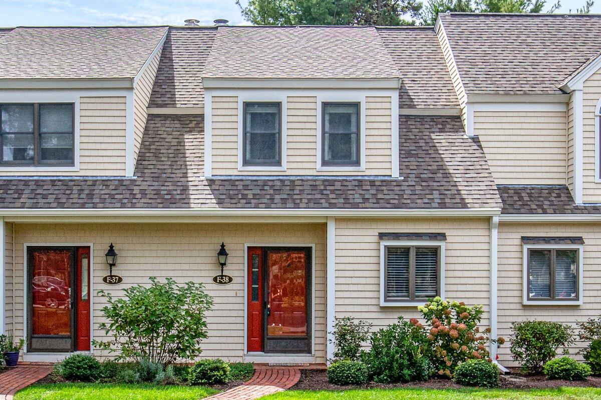 38 Shellback Way Mashpee MA 02649