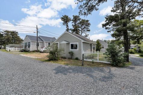 242 Old Wharf Road Dennis MA 02639