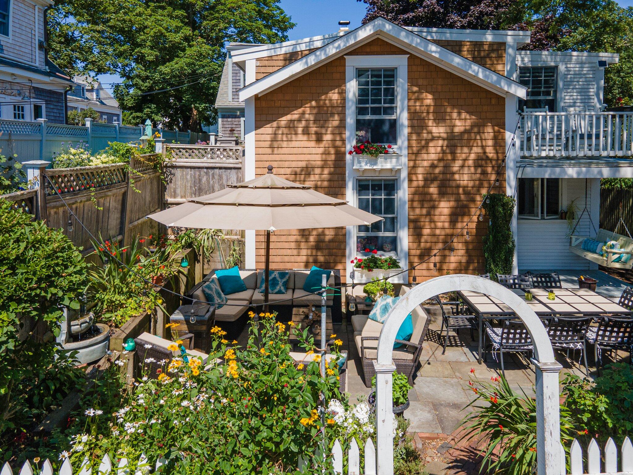 182 Commercial Street Provincetown MA 02657