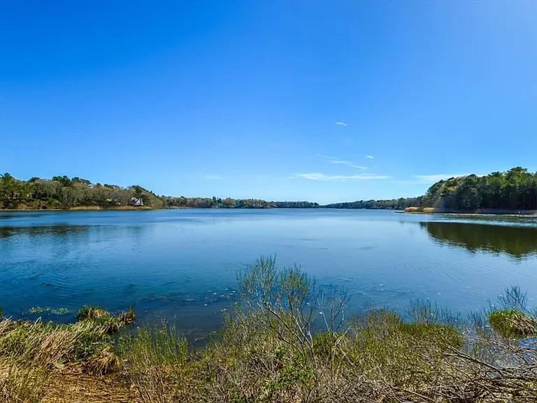 15 Riverview Avenue, Unit D