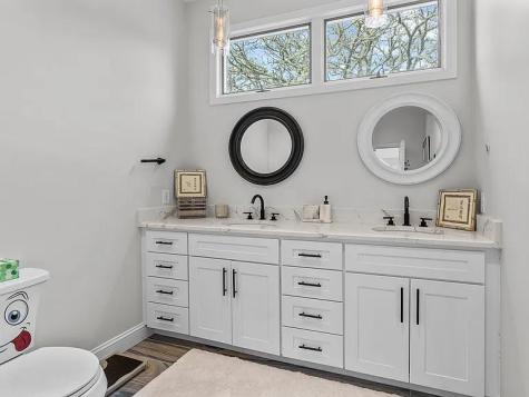 15 Riverview Avenue Mashpee MA 02649